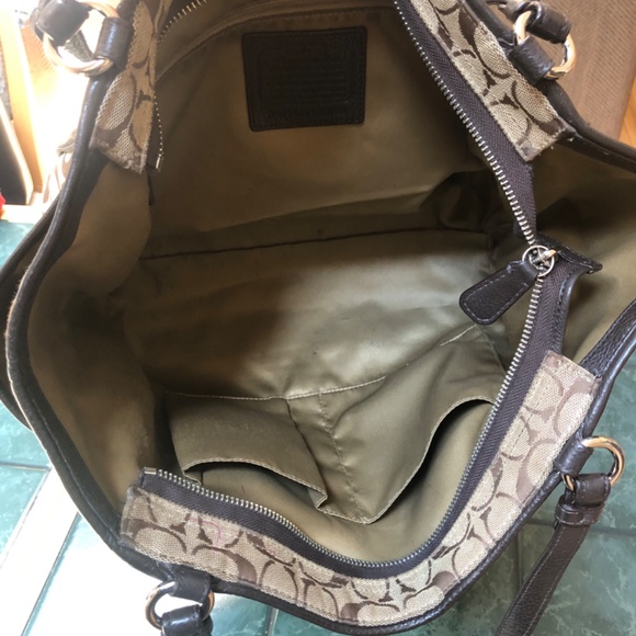 Coach Park Signature Carrier Classic Monogram - Picture 8 of 16